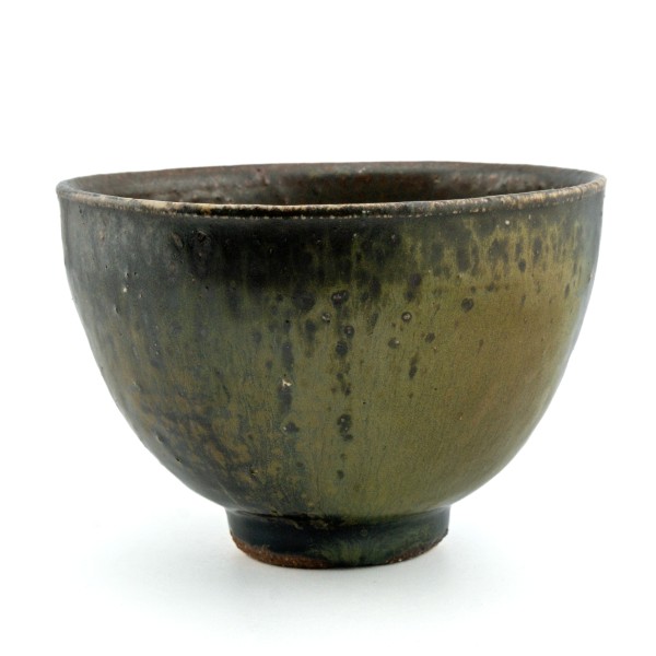 Wood-fired chawan with complex surface coloration by Jiří Duchek from the Czech Republic